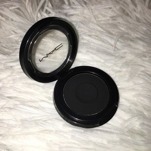 MAC Eyeshadow/Eyeliner